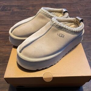 Women’s UGG Tazz